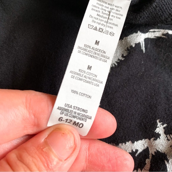 Portage & Main 🇨🇦 • Bodysuit - Picture 4 of 5